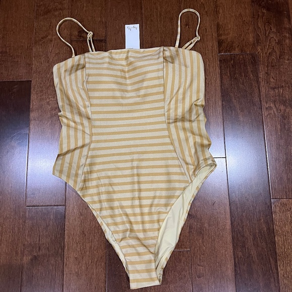 Tiger lily bathing suit gold - Picture 1 of 5